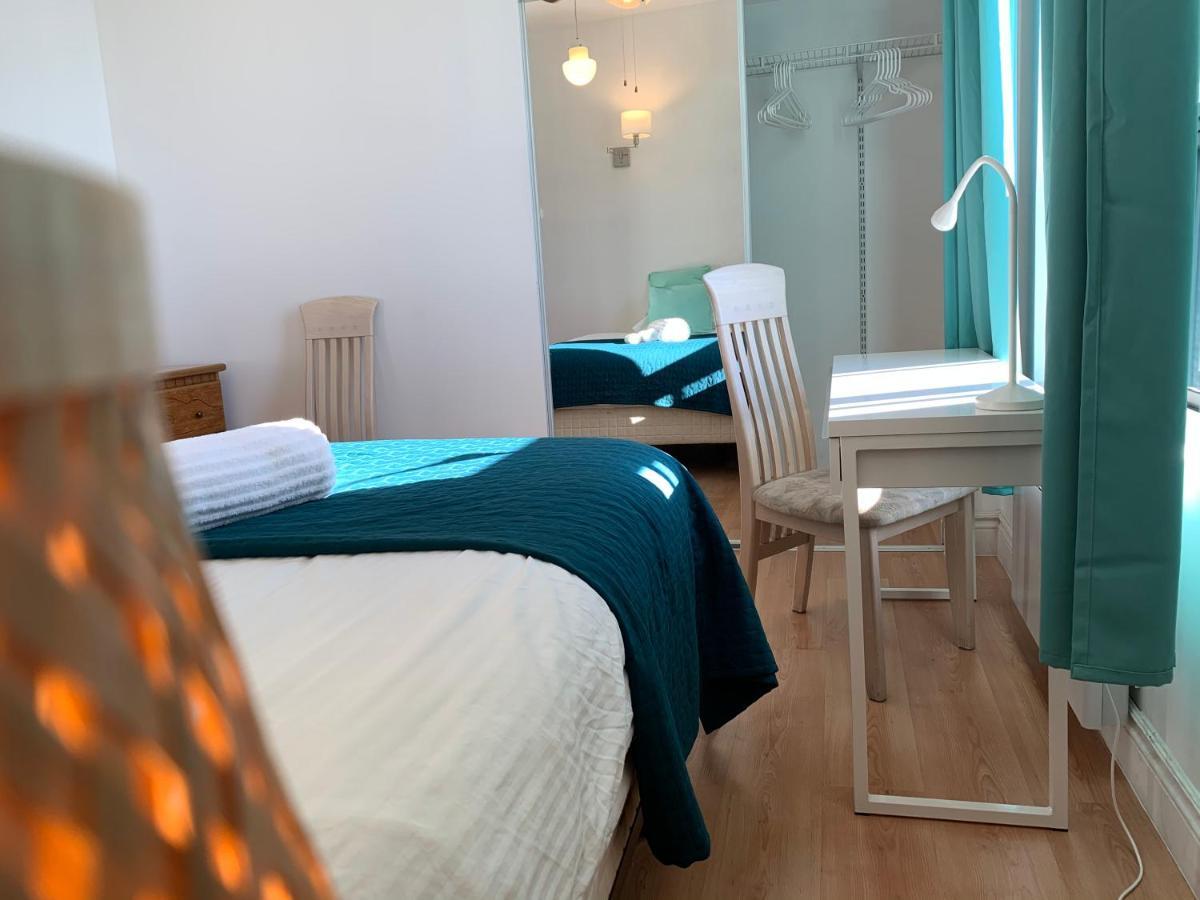 Chambres El Mediterraneo Rooms Монреал Екстериор снимка