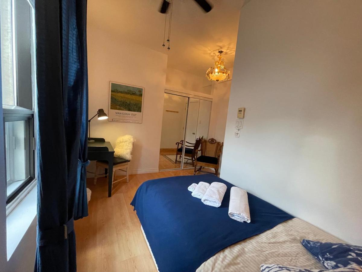 Chambres El Mediterraneo Rooms Монреал Екстериор снимка